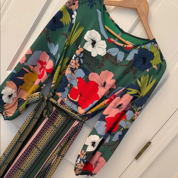 Floral Green Maxi Dress - Picture 2 of 13